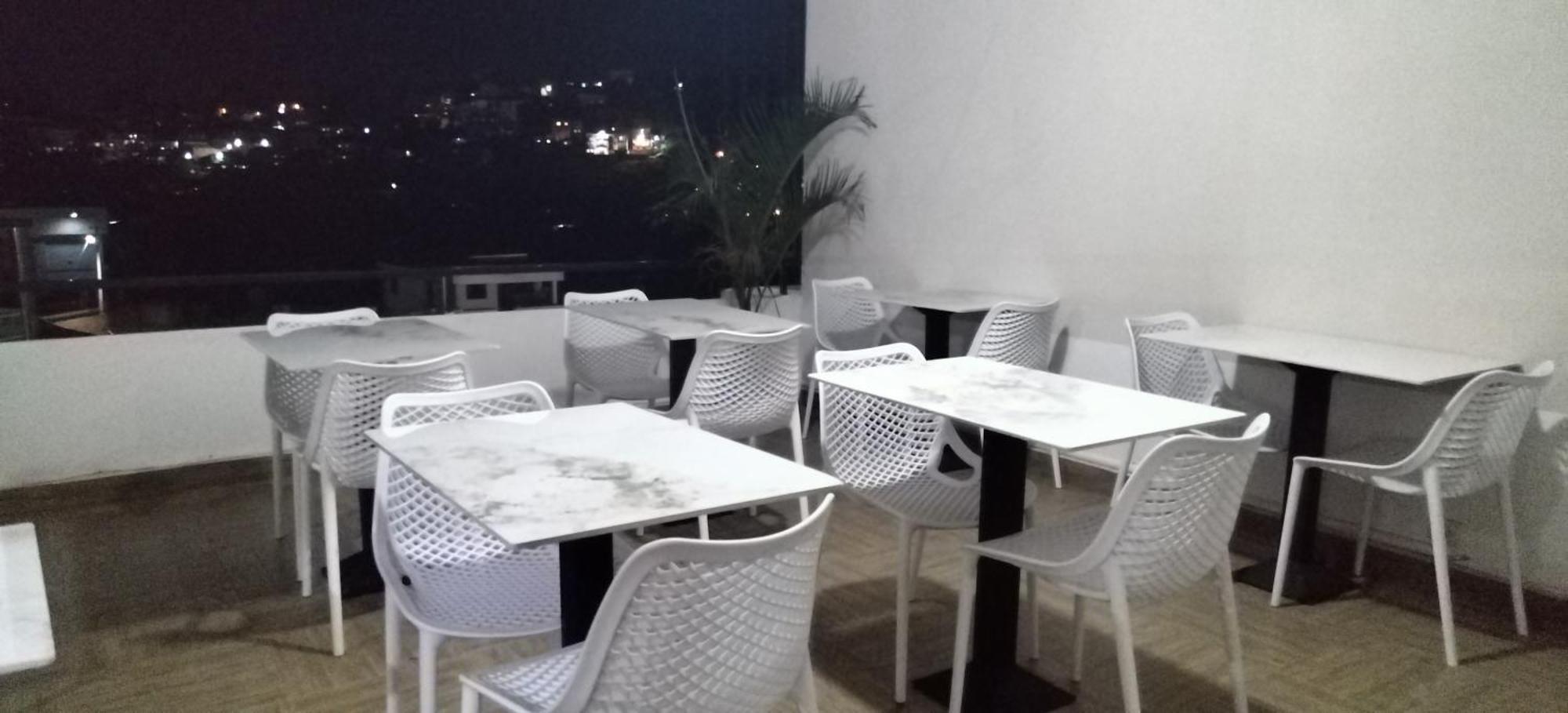 Milestone City Appartements - Avec Restaurant - Sans Coupure D'Electricite - Vues Imprenables Антананаріву Екстер'єр фото